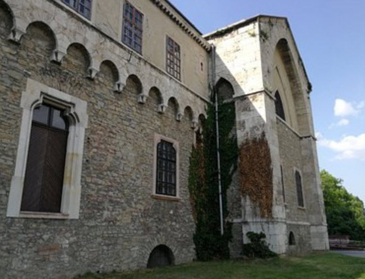 Tarján Vára, Hungary